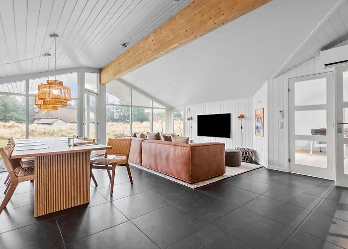 Beautiful In With Kitchen